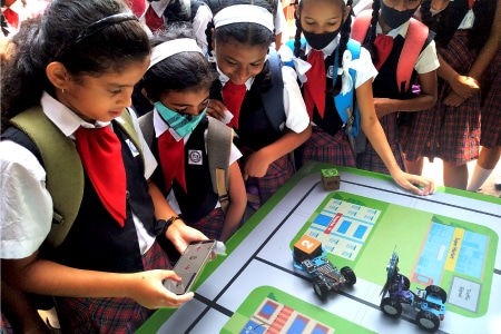 Student Assembling Robot